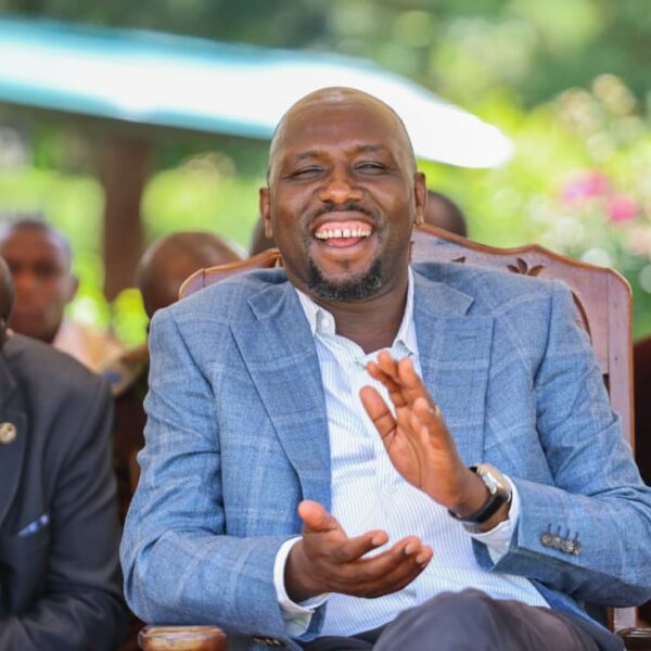 Murkomen Tells Uhuru to Keep Off Politics