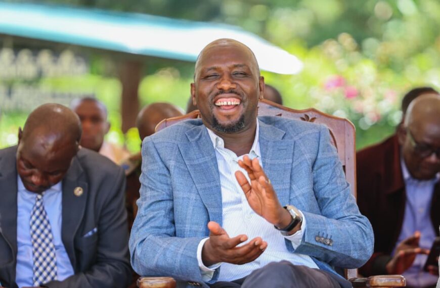 Murkomen Tells Uhuru to Keep Off Politics